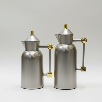 طقم دِلَّة العِزّ – قهوة وشاي (1L + 700ml) – أسود مطفي مع ذهبي