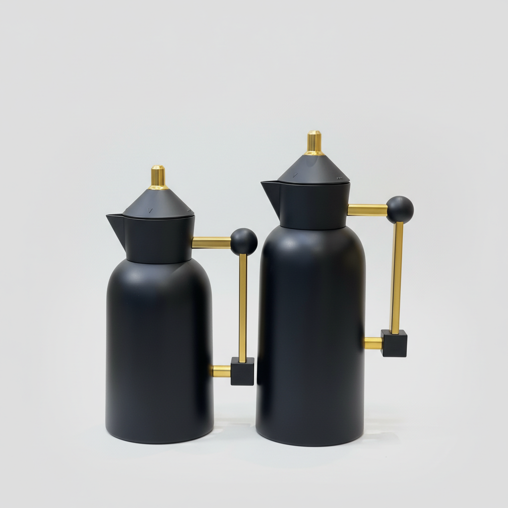 طقم دِلَّة العِزّ – قهوة وشاي (1L + 700ml) – أسود مطفي مع ذهبي